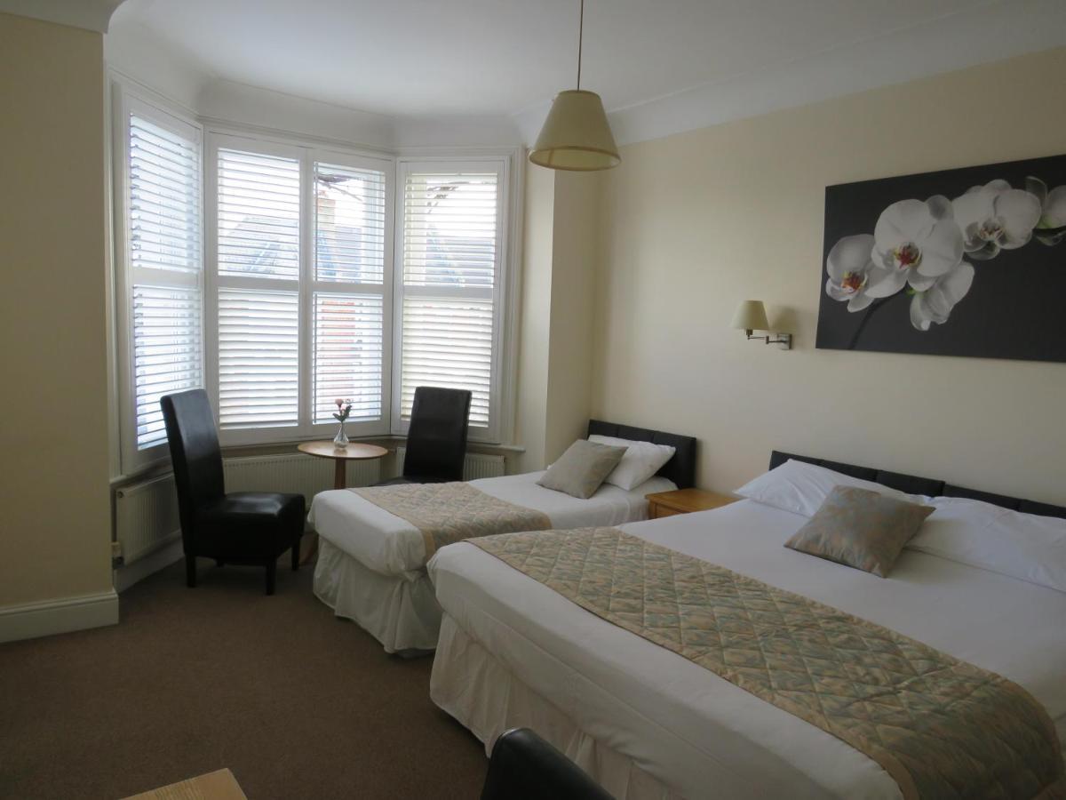 Marple Cottage Guest House Londra Esterno foto