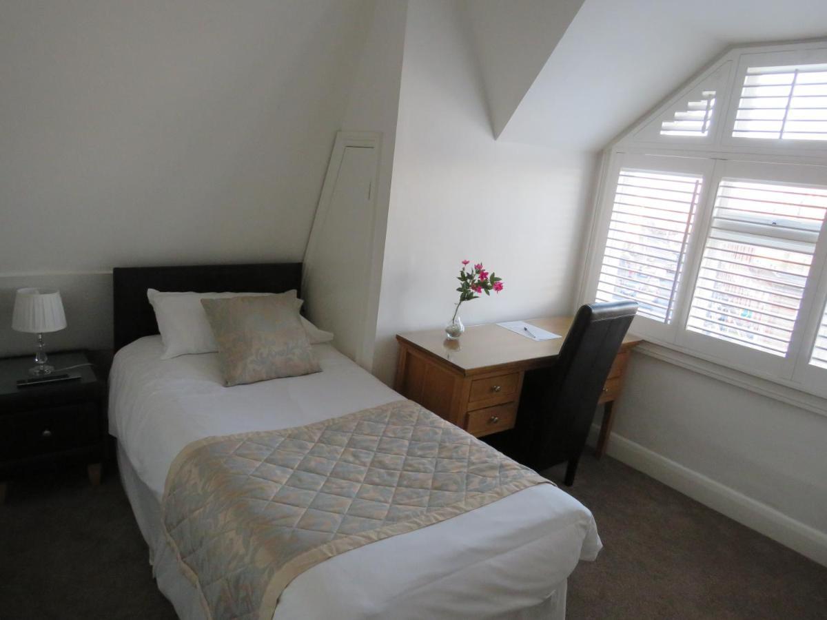 Marple Cottage Guest House Londra Esterno foto